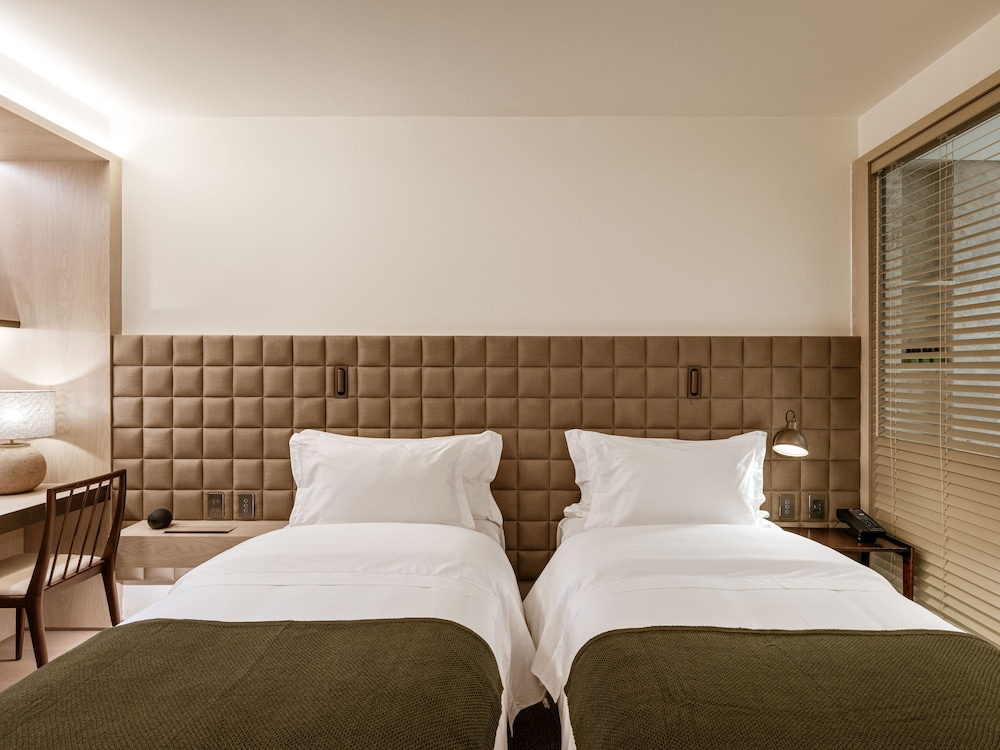 Pulso Hotel 7/47