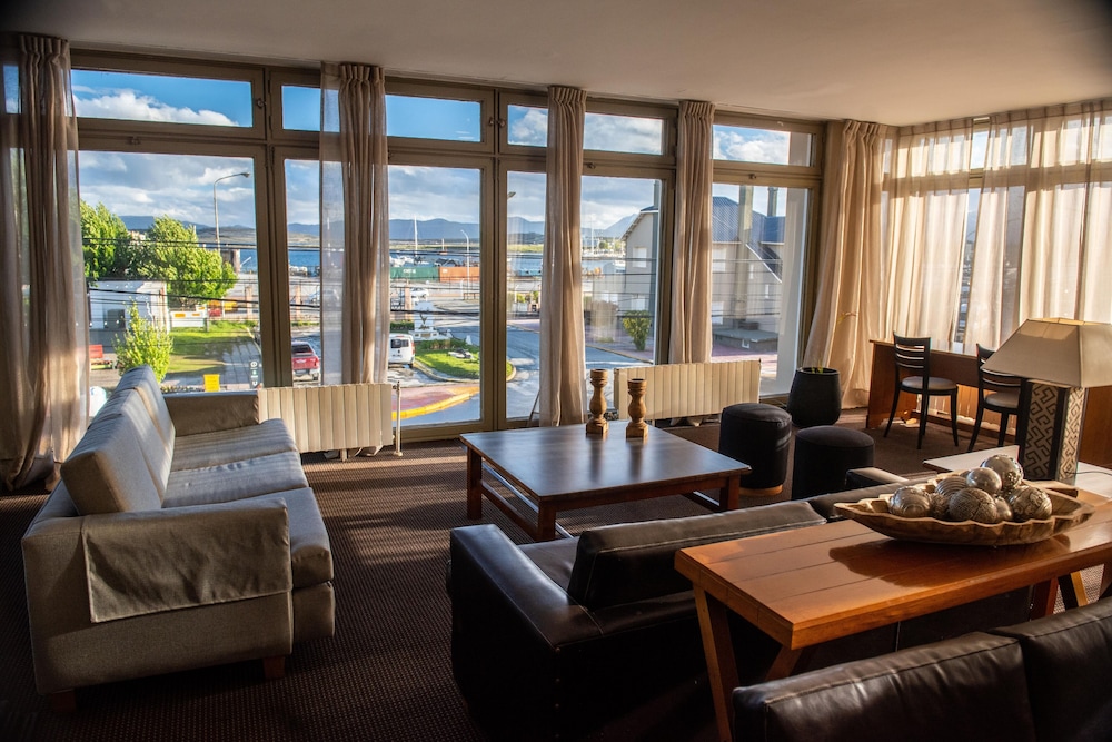 Canal Beagle Hotel 38/66