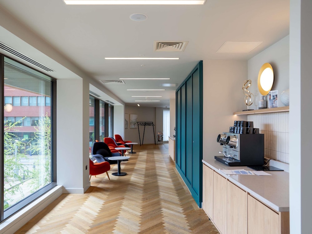 NOVOTEL CAMBRIDGE NORTH 47/70