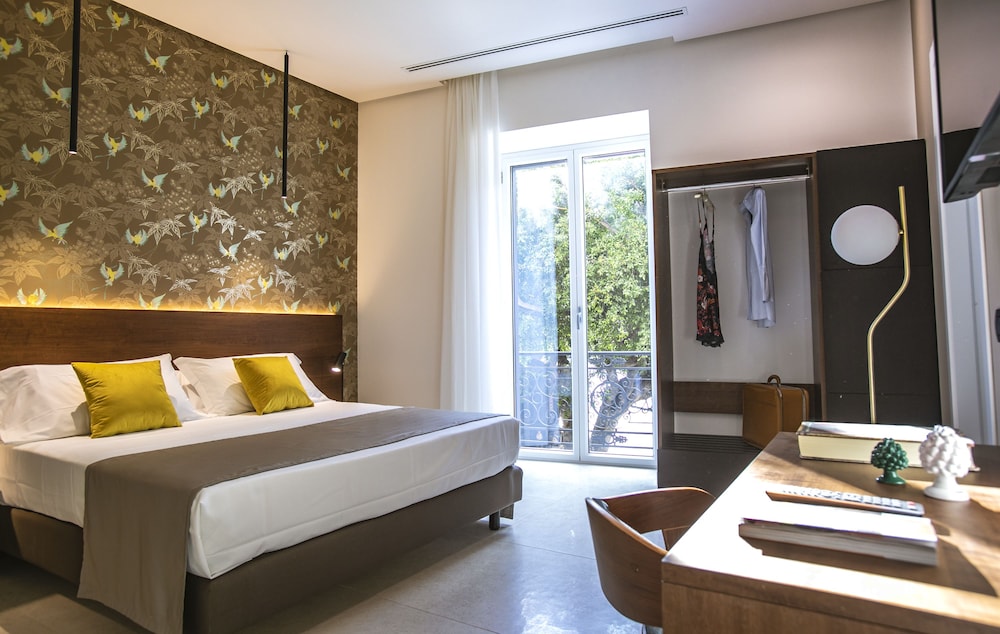 DELUXE, APARTMENT