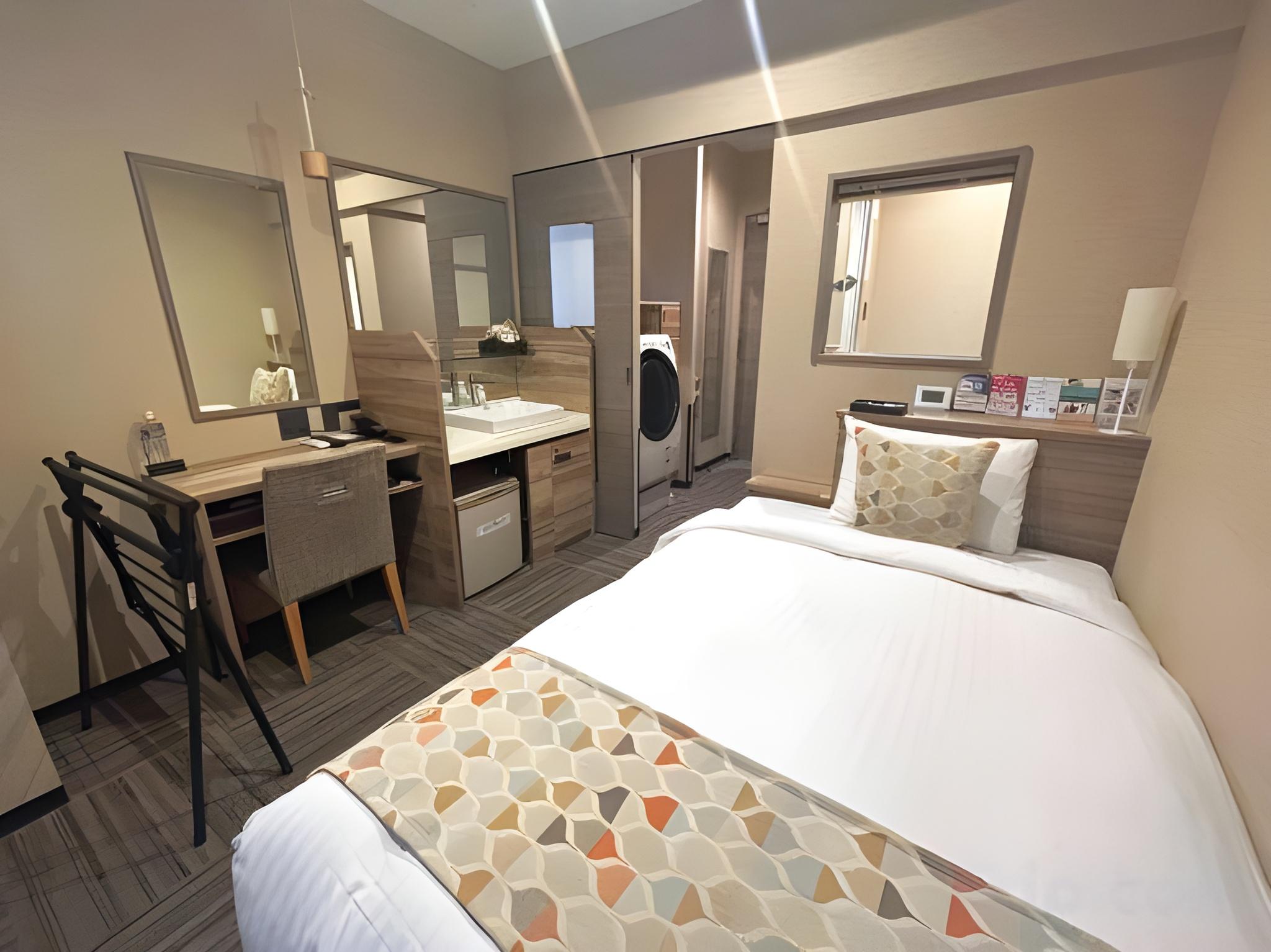 Semi Room, Semi Double Bed, Washing Machine
