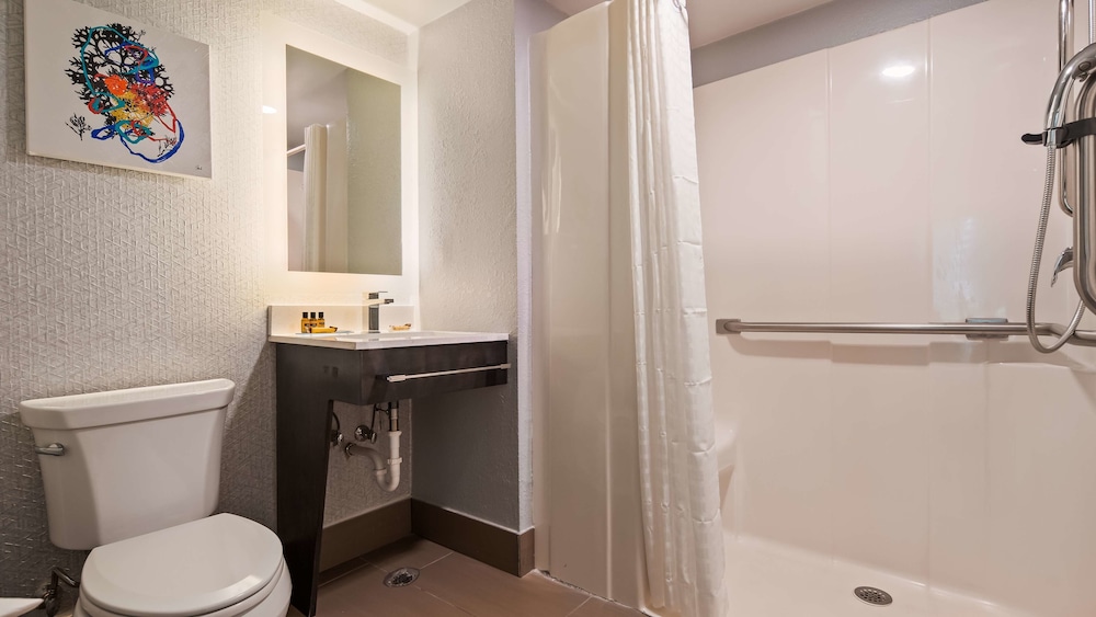 Best Western Plus Daytona Inn Seabreeze Oceanfront 15/47