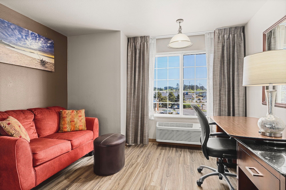 The Ashley Inn Suites 40/68