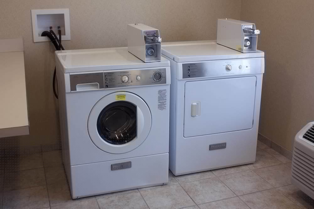 Holiday Inn Express & Suites Youngstown West - Austintown 20/38