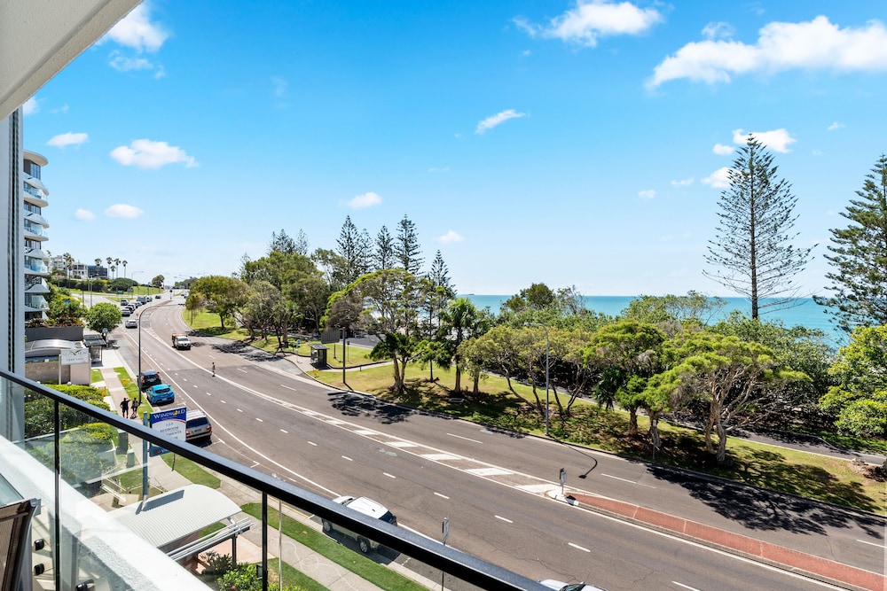 WINDWARD APARTMENTS 75/81