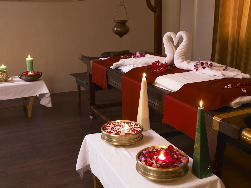 Royal Orchid Beach Resort & Spa, Goa 49/67