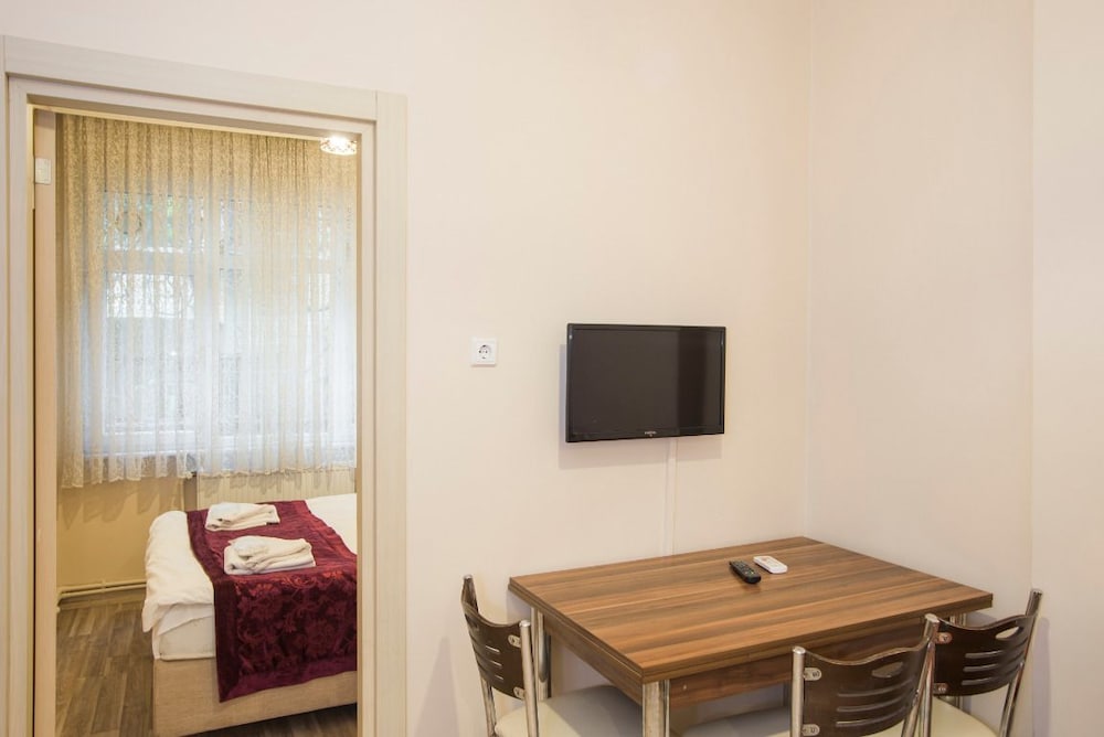 Berce Hotel 49/61