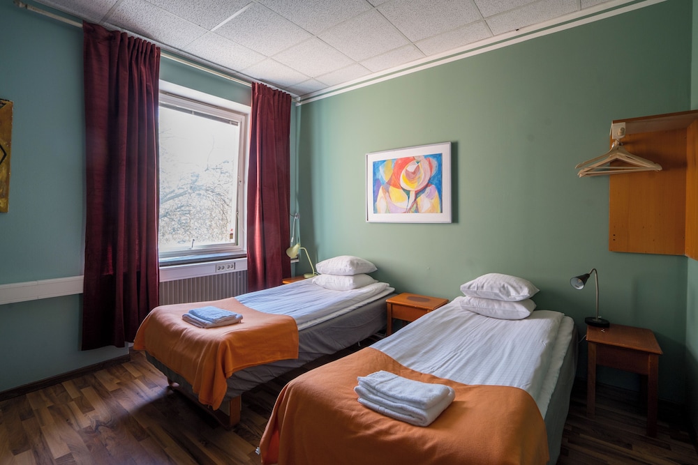 Standard, Twin Beds, Shared Bathroom, Reimersholme Hotel 5/10