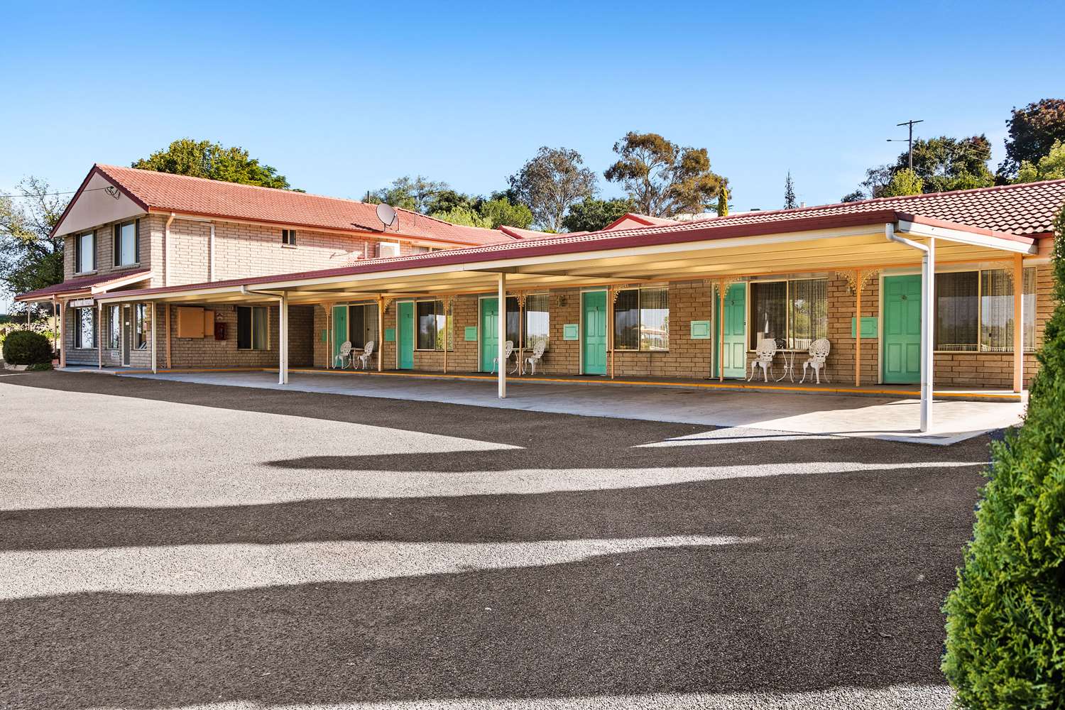 Econo Lodge Alabaster 16/21