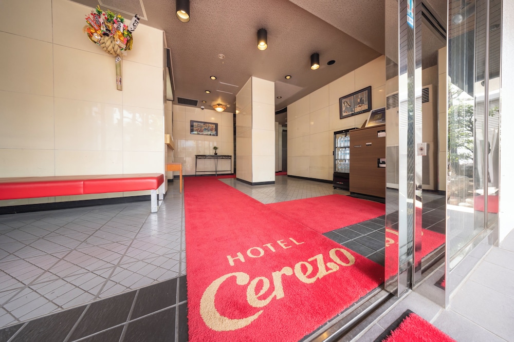 Hotel Cerezo 24/47