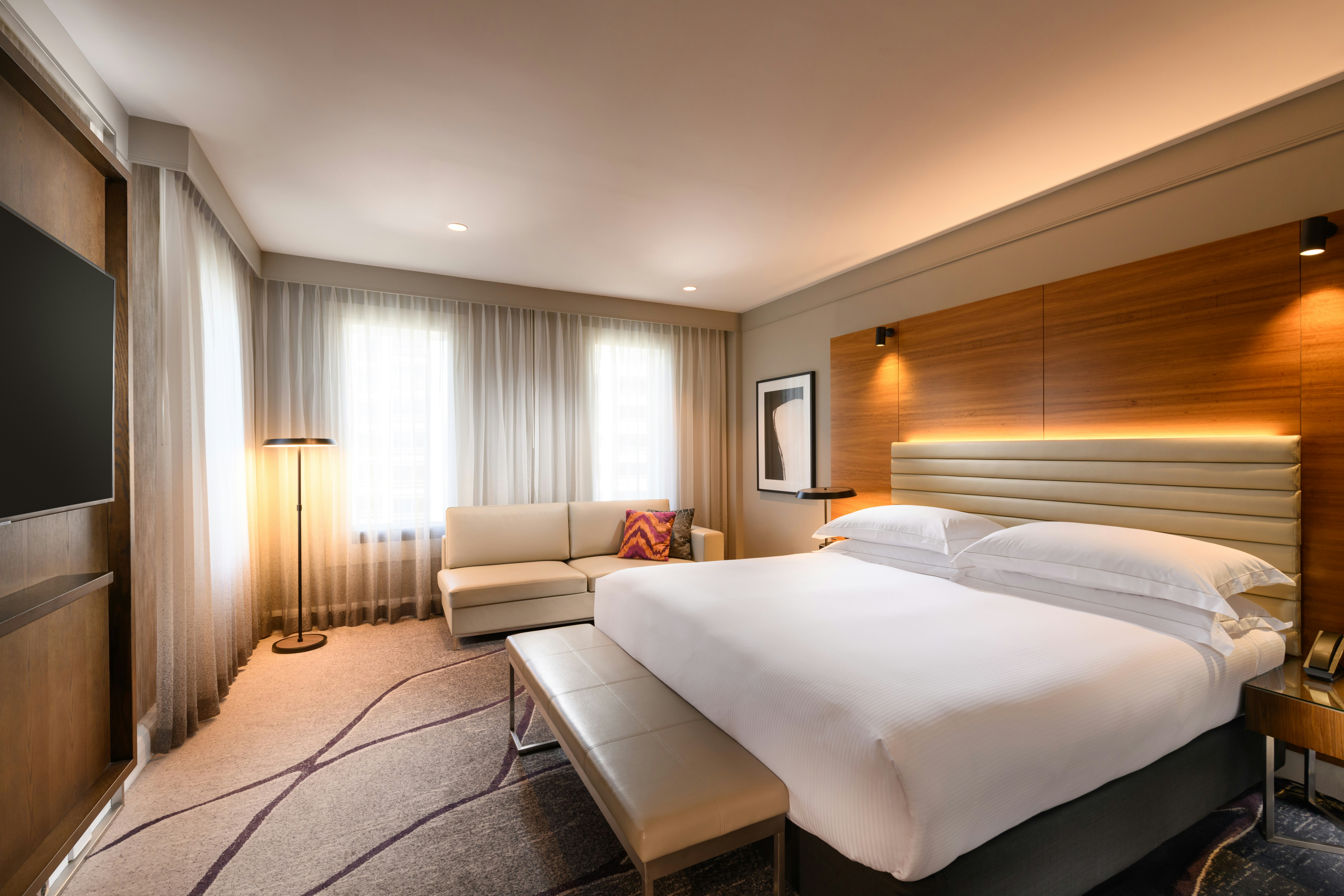 Ambassador, Suite