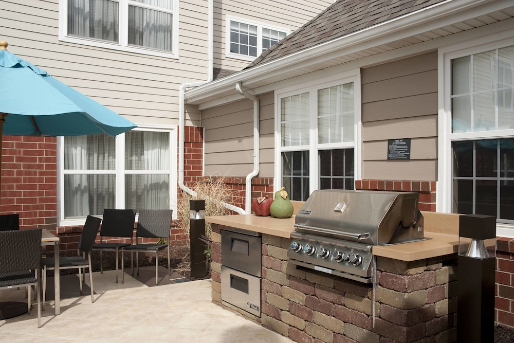 Residence Inn Grand Rapids West 27/40