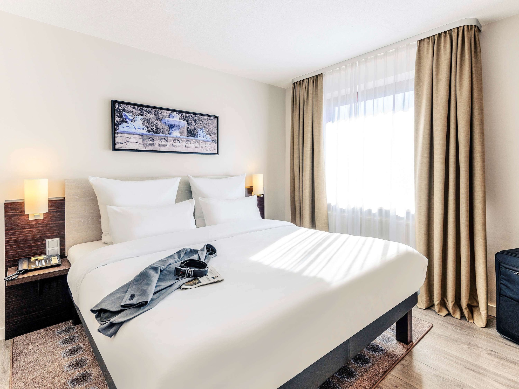 PRIVILEGE, SUITE, KING BED, SOFA