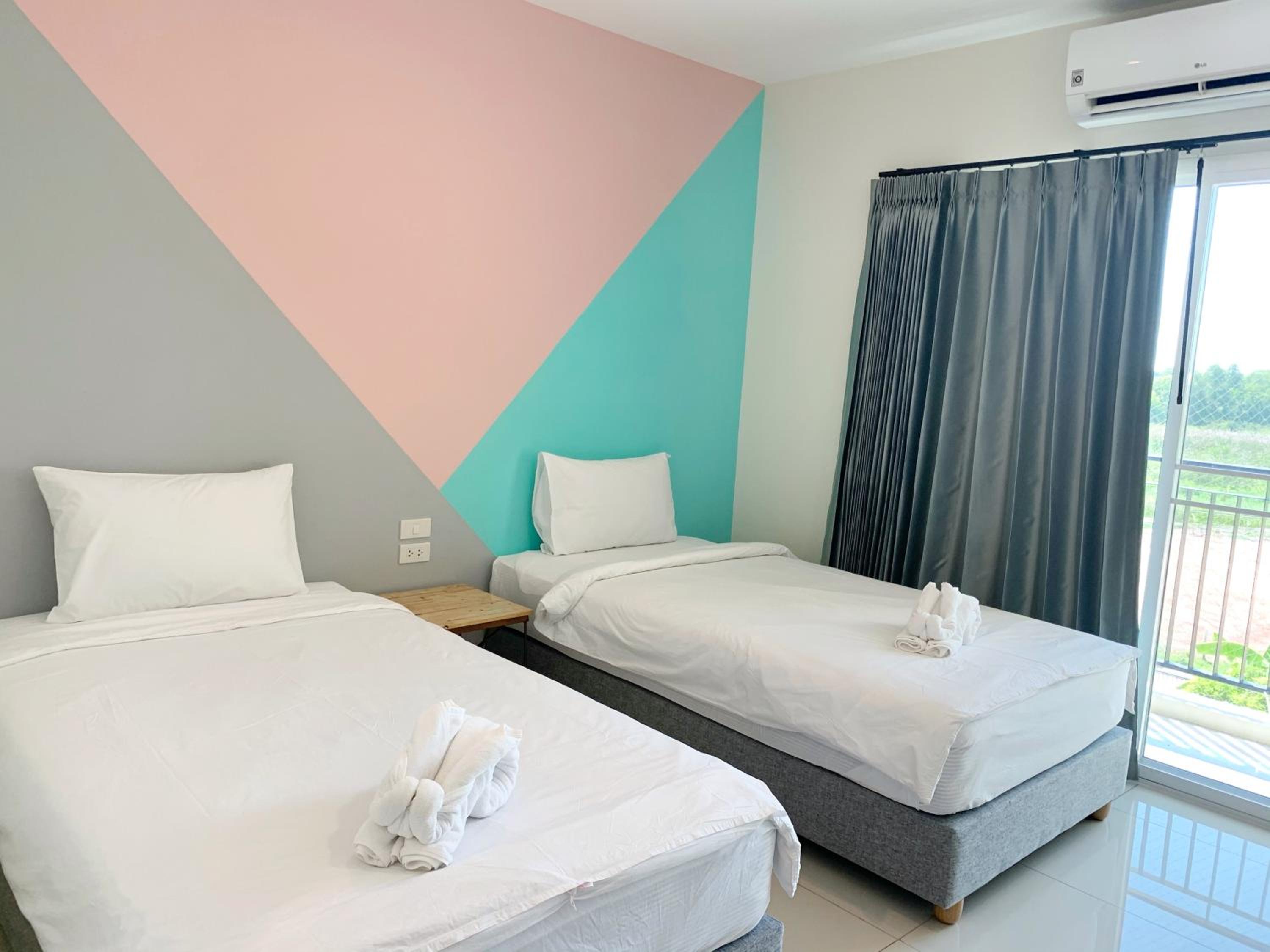 STANDARD, TWIN BEDS