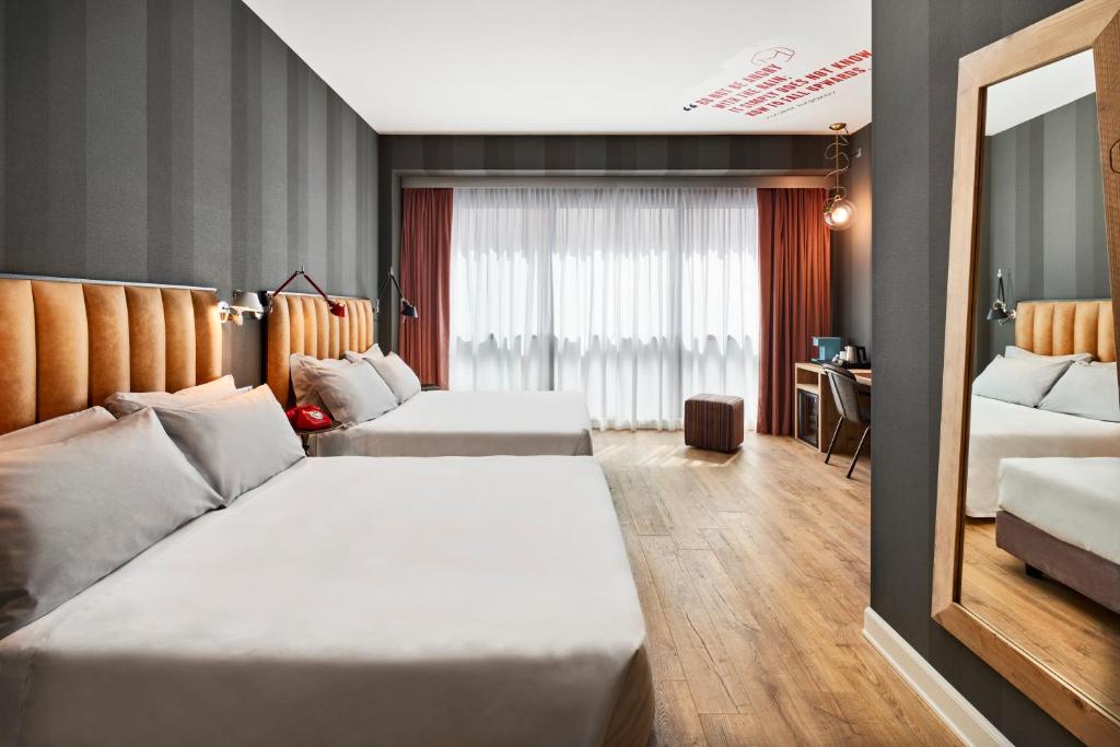 Room, Quadruple, Xl