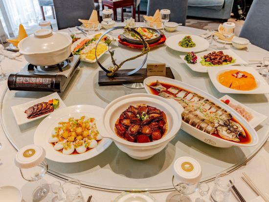 Anhui Hotel 19/24