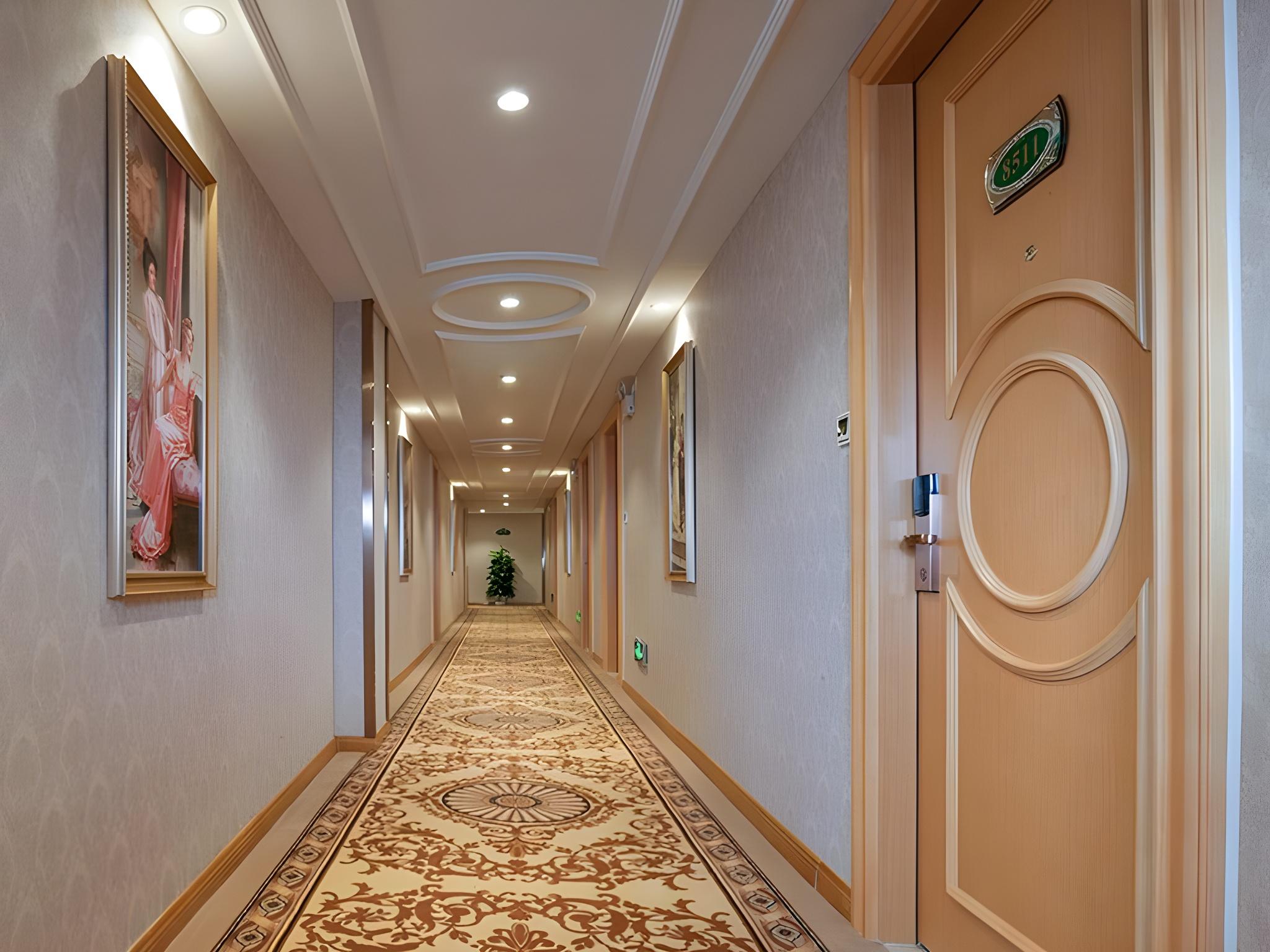 Vienna Hotel (Shenzhen Guanlan Renmin Road Heping) 30/37