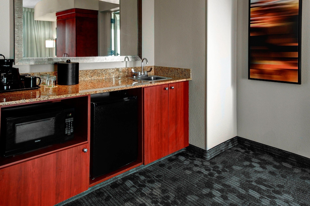 Courtyard by Marriott Anniston Oxford 10/47