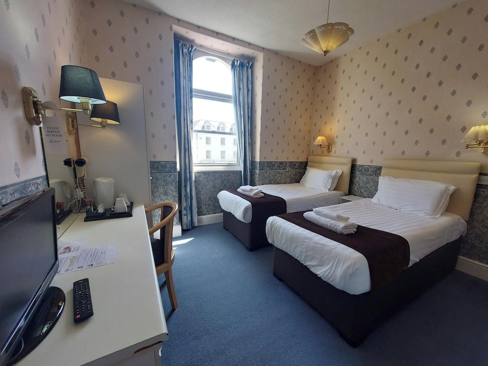 Room, Twin Beds, Lateral Side Sea View