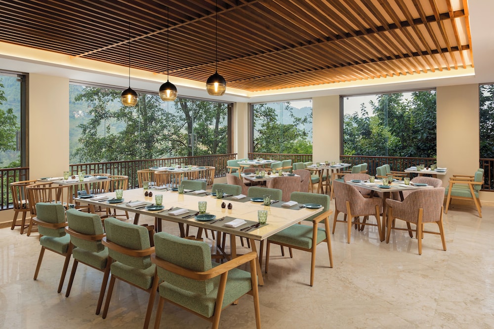 Fortune Resort and Wellness Spa 31/48