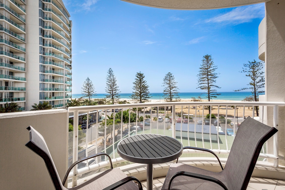 Kirra Beach Apartments 68/78