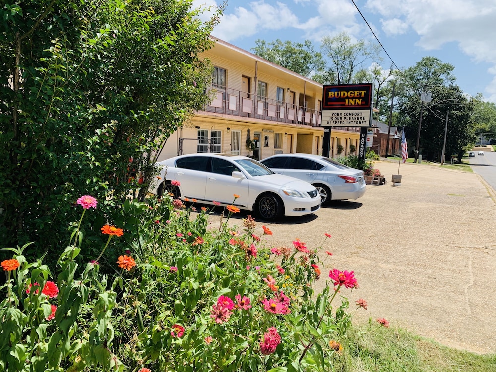 Budget Inn Jonesboro 24/32