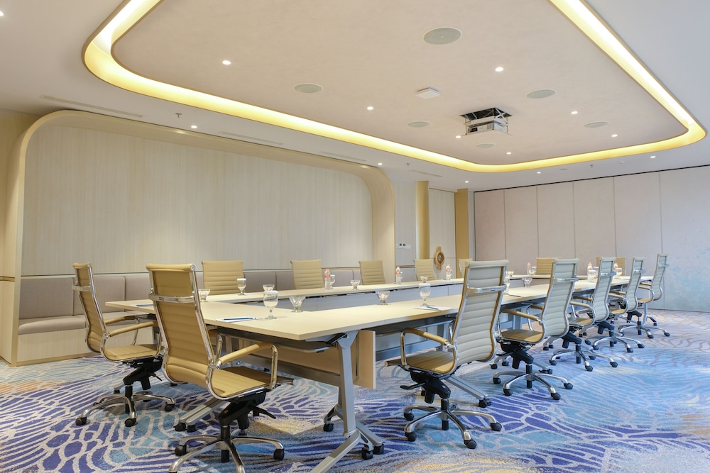 Atria Hotel Gading Serpong 65/72