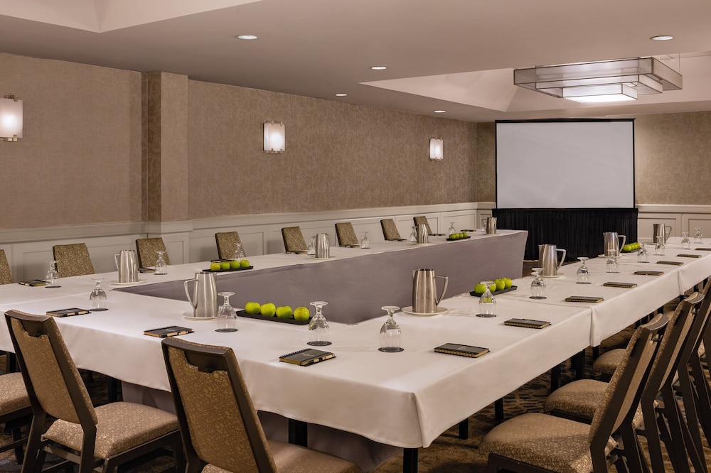 The Westin Southfield Detroit 53/56