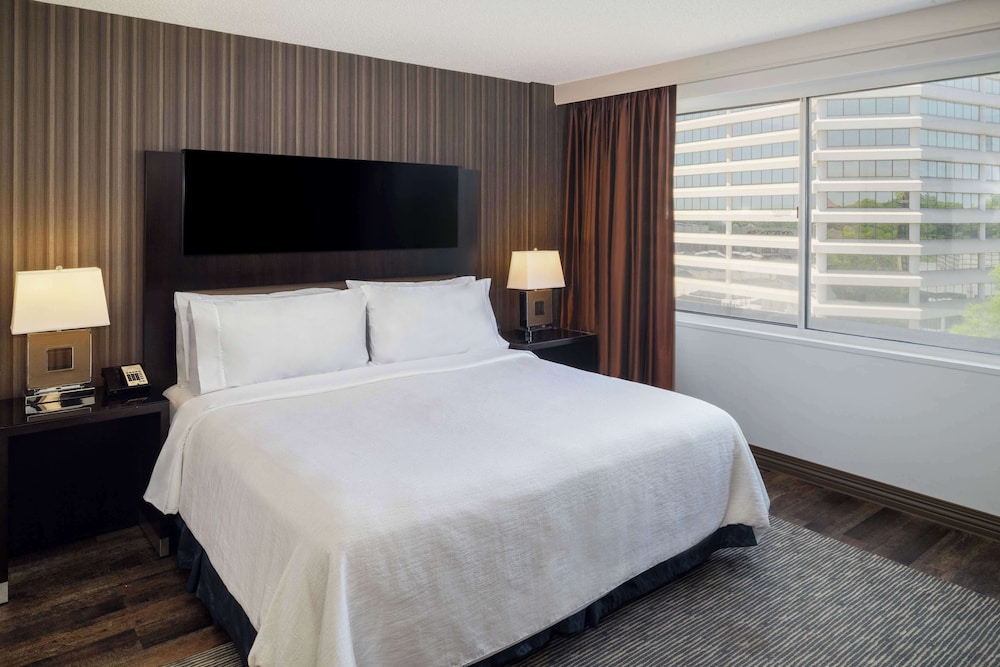 ROOM, KING BED
