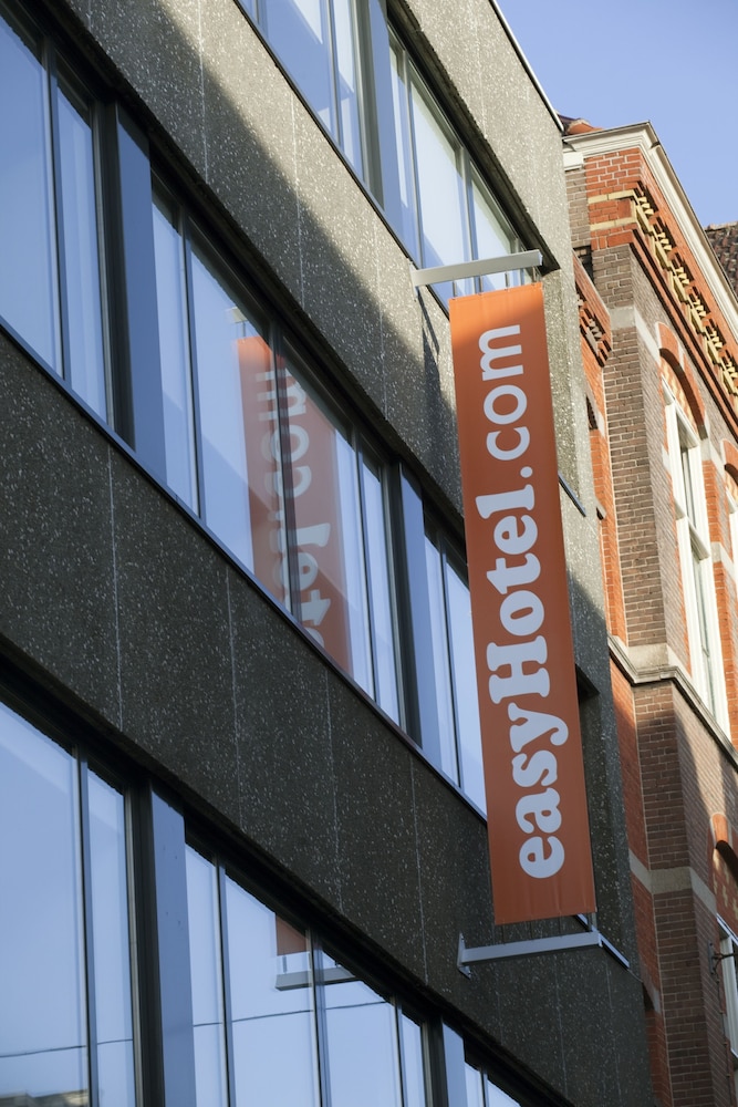 easyHotel Amsterdam City Centre in AMSTERDAM