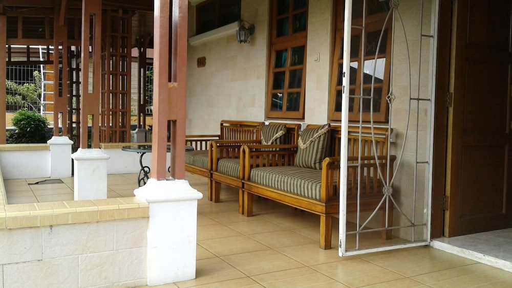 Villa Kota Bunga Anyelir 25/51