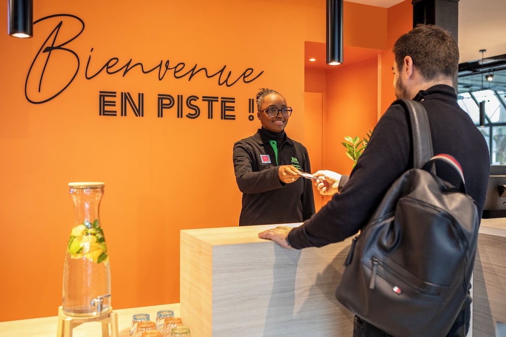 Ibis Styles Colombes Paris Ouest 16/82
