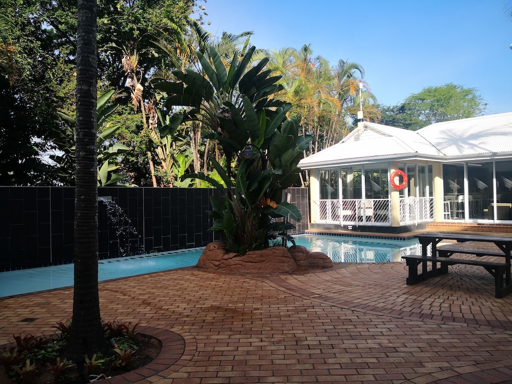 The Riverside Hotel 42/50
