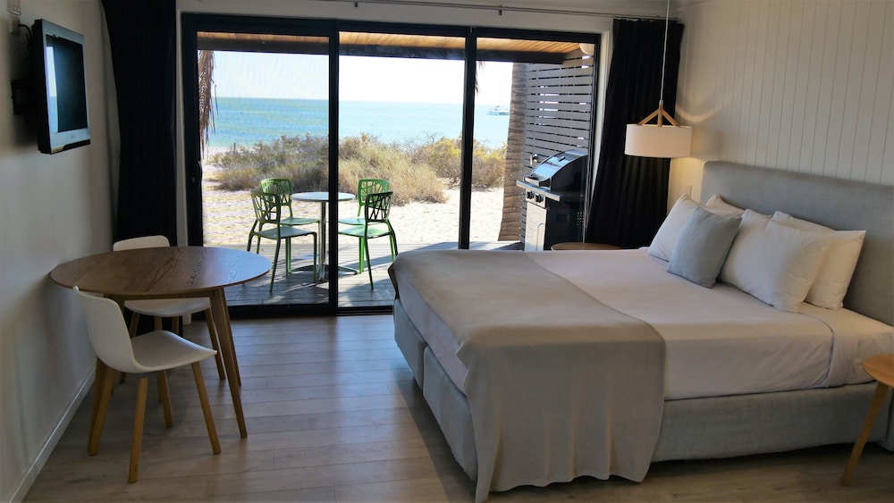 Rac Monkey Mia Dolphin Resort 27/74