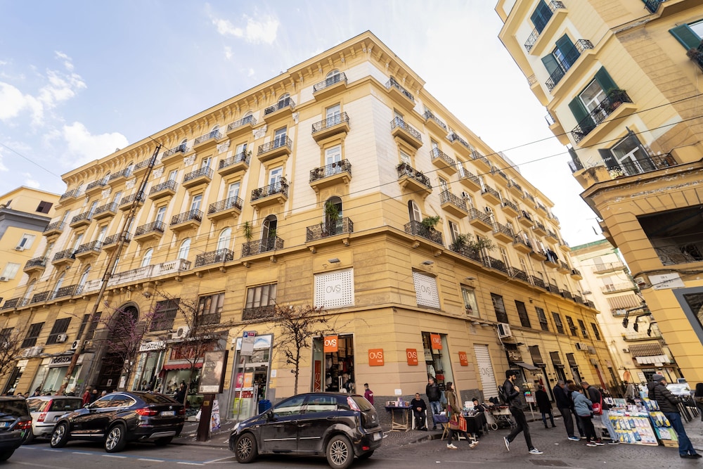 Naples Royal House B&B 50/50