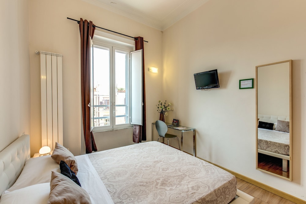 BON TON SUITE 15/49
