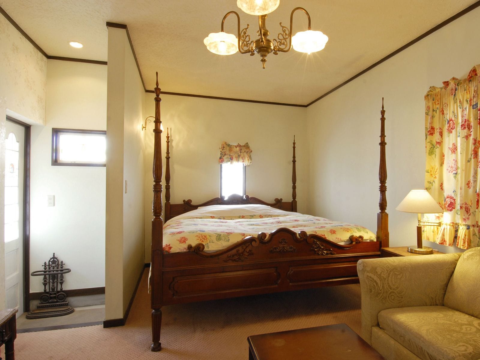 TRADITIONAL, ANNEX