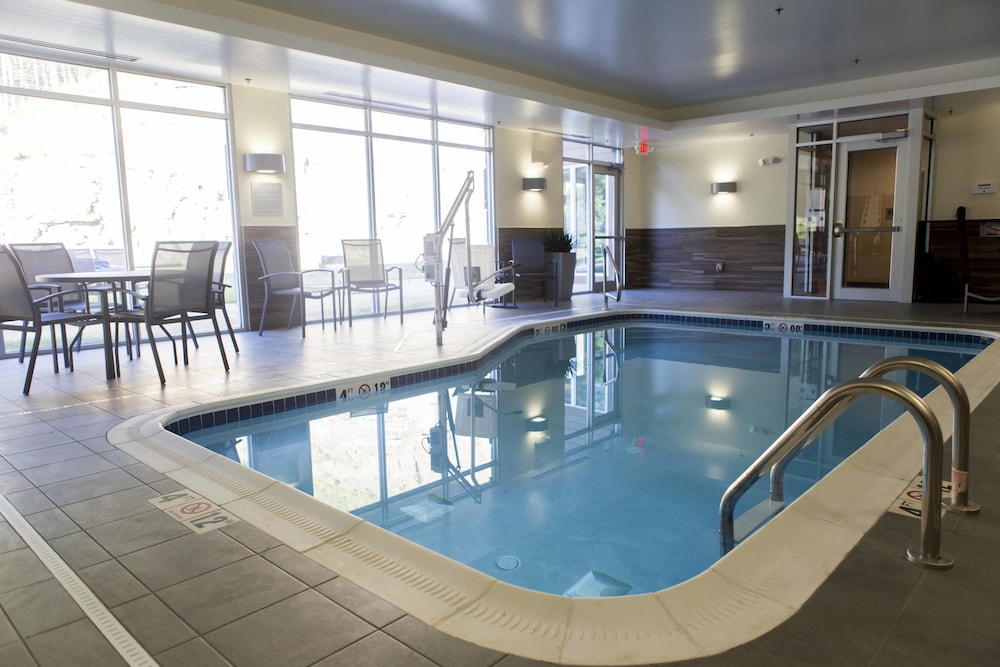 Fairfield Inn Suites Cambridge 5/42