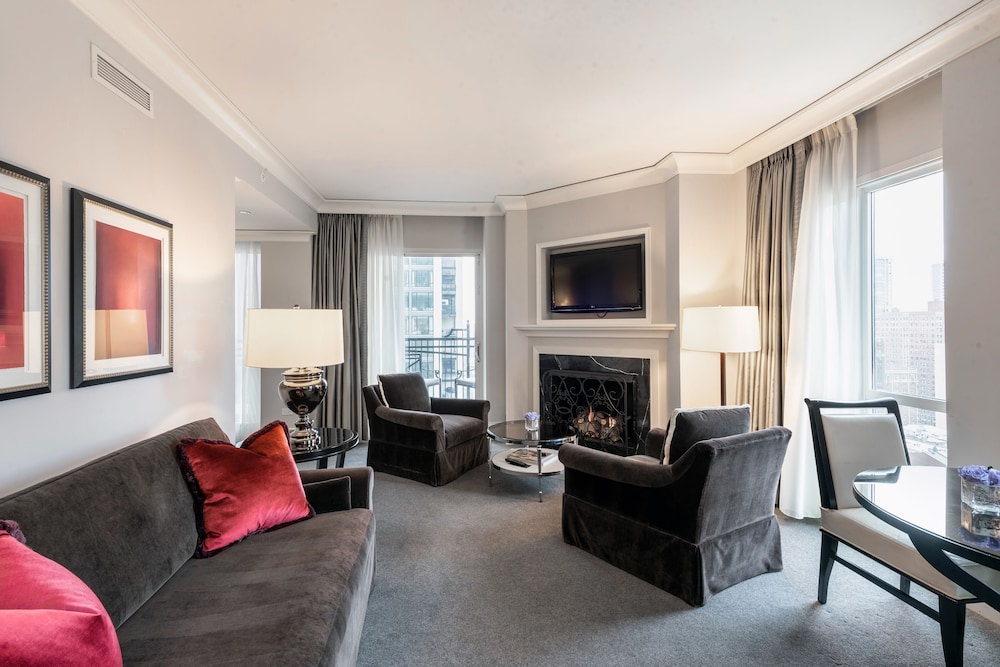 Waldorf Astoria Chicago 58/99