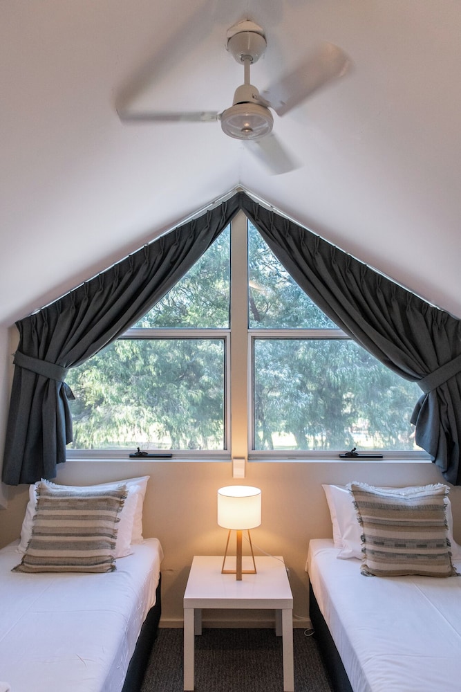 3 Bedrooms, Villa, 1 King and 4 Single Beds, Beach Front، Broadwater Beach Resort Busselton 7/8