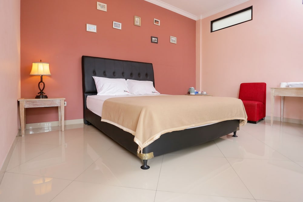 Reddoorz Sersan Bajuri 8/54