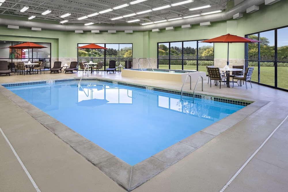 swimming pool spa
