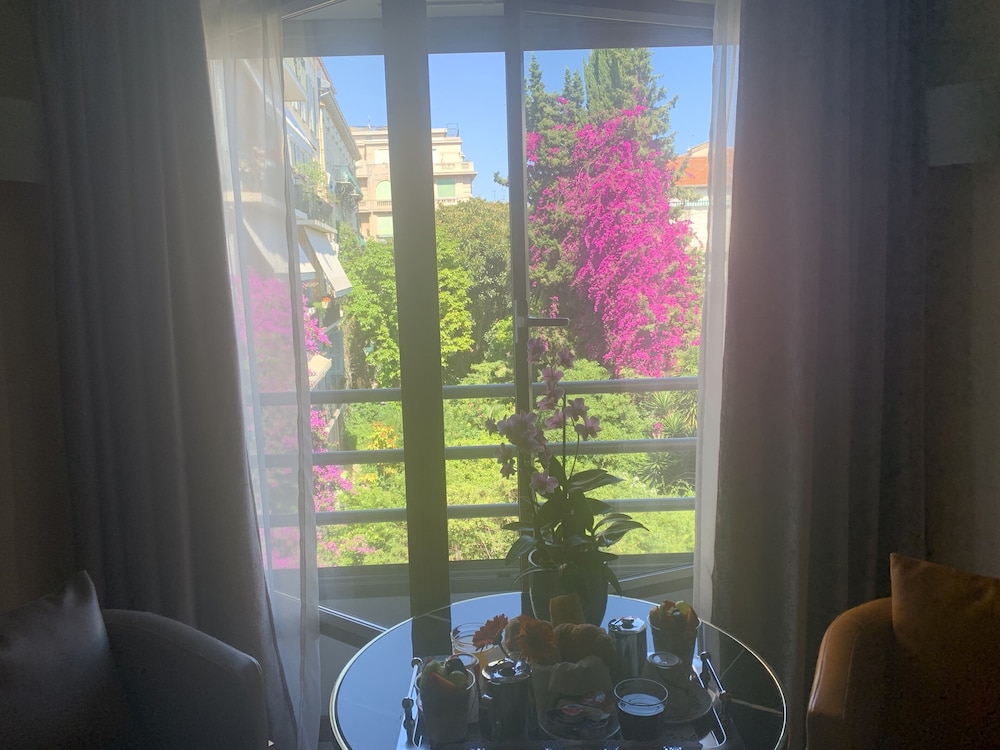 Hotel Goldstar Resort And Suites 32/50