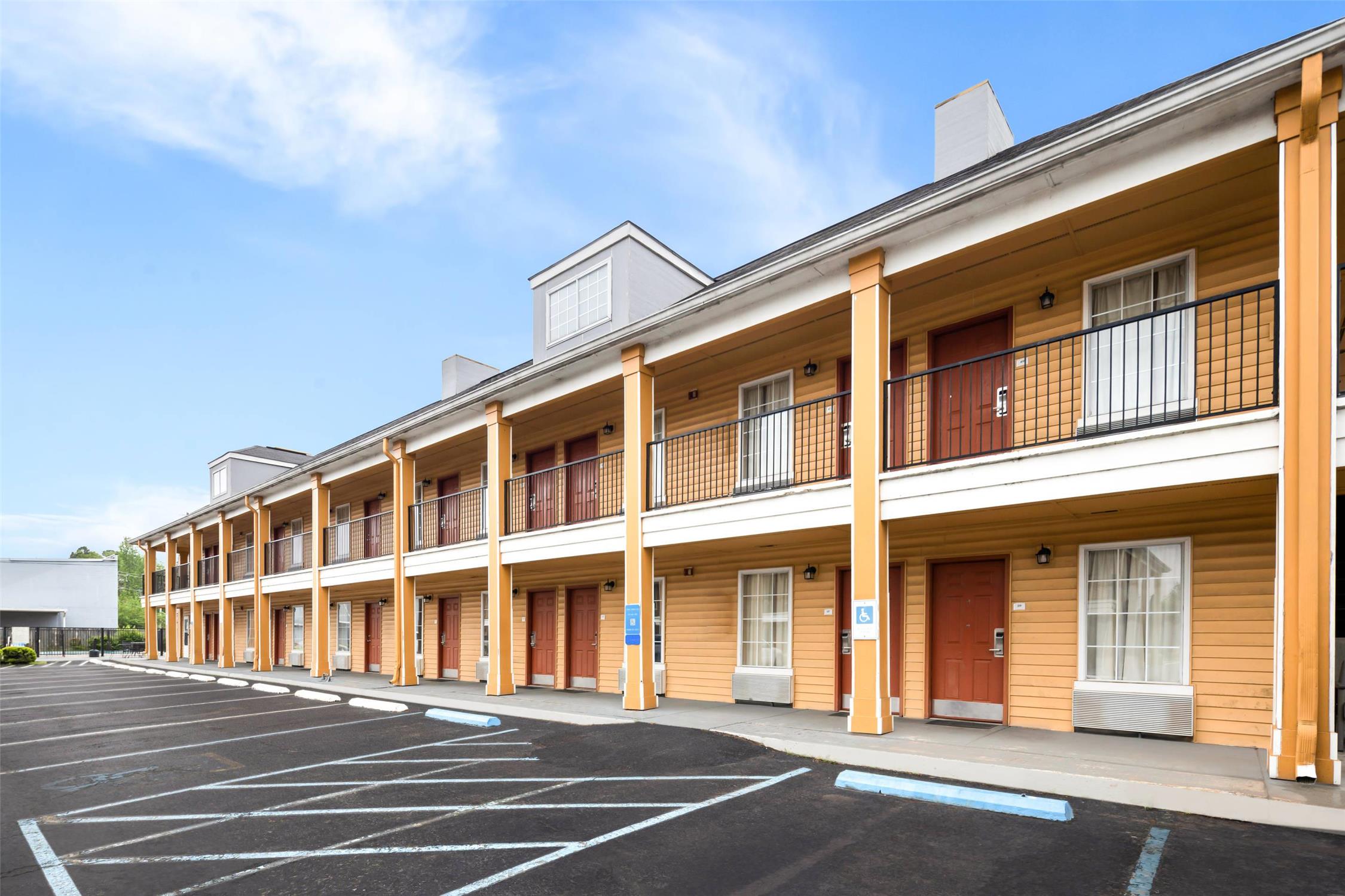 Quality Inn Decatur River City 6/39