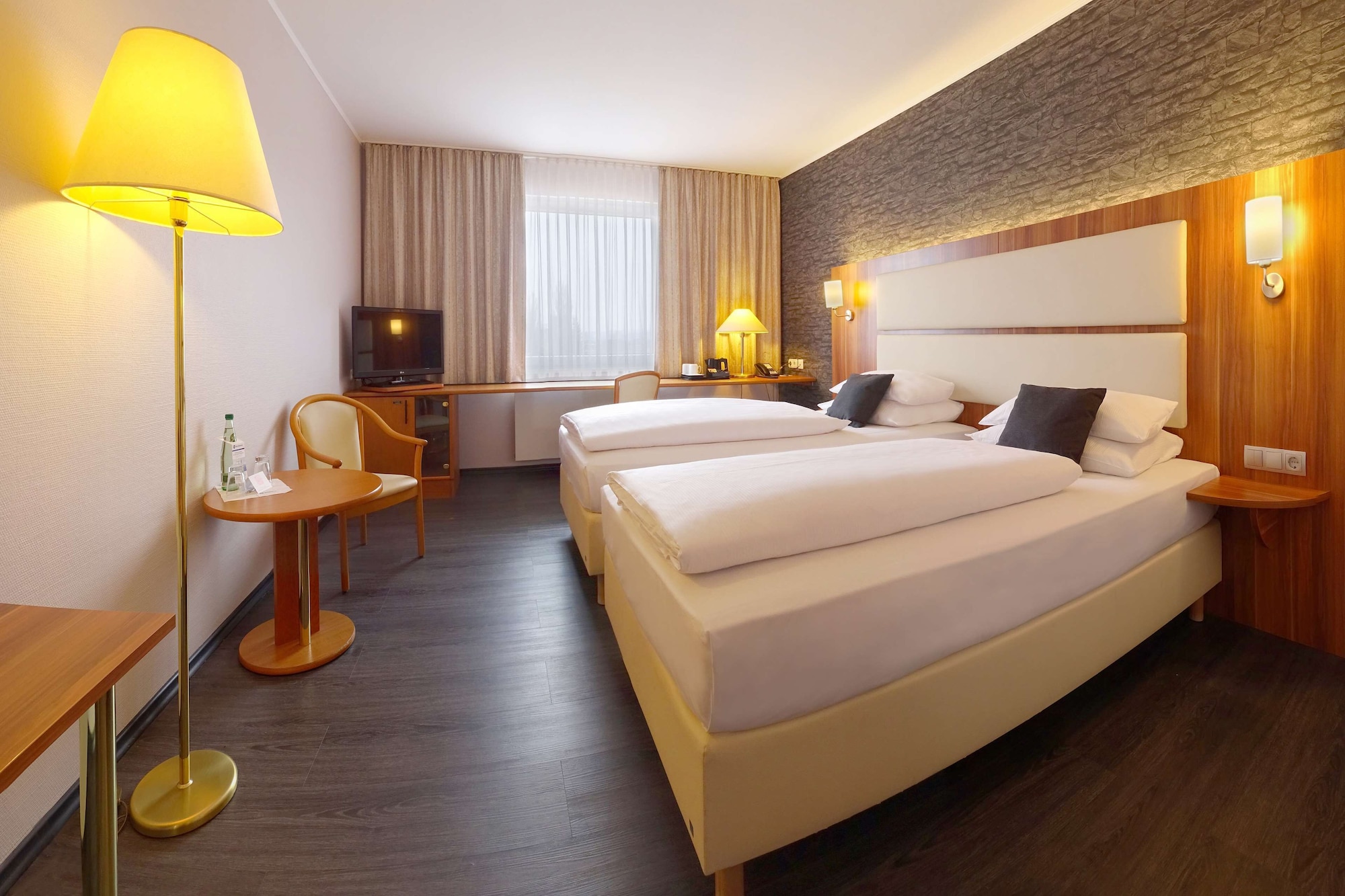 Comfort, King Bed, Convertible Double Bed، Plaza Hotel Zwickau 6/10