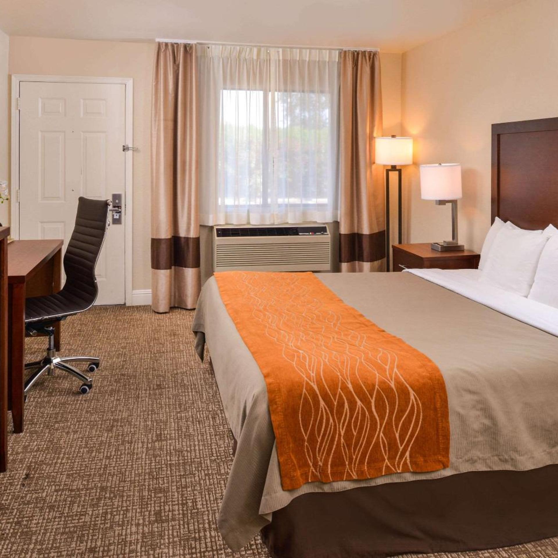 غرفة بسرير كينج لذوي الإعاقة، Rancho Cordova Inn 3/6