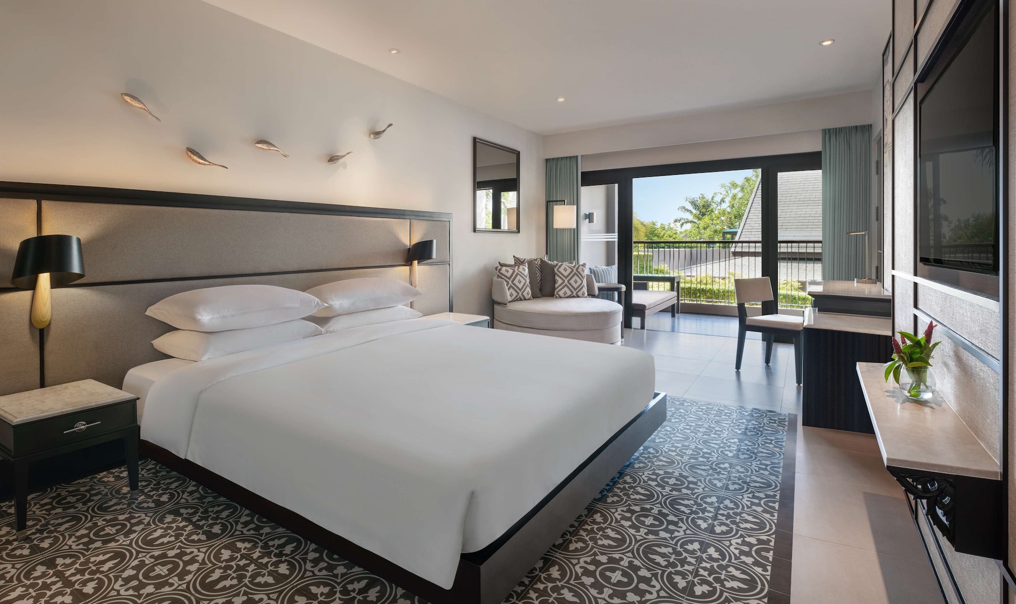 ROOM, KING BED