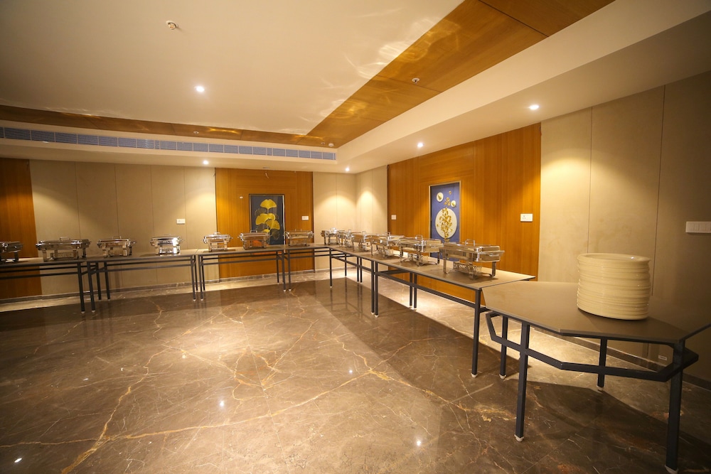 Comfort Inn Kaikaluru 27/31