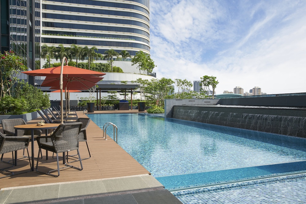 Holiday Inn Singapore Little India 8/71