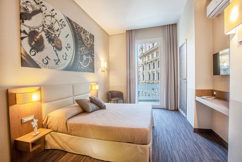 1 BEDROOM, DELUXE, DOUBLE BED, BALCONY